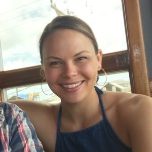 Meet your Posher, Leigh!